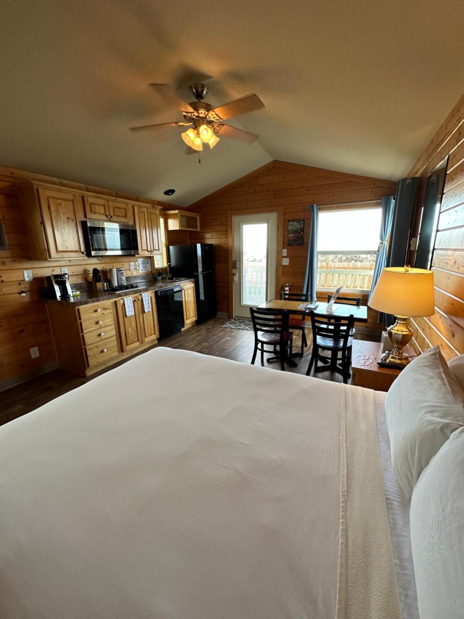 Westport Marina Cottages Ngoại thất bức ảnh