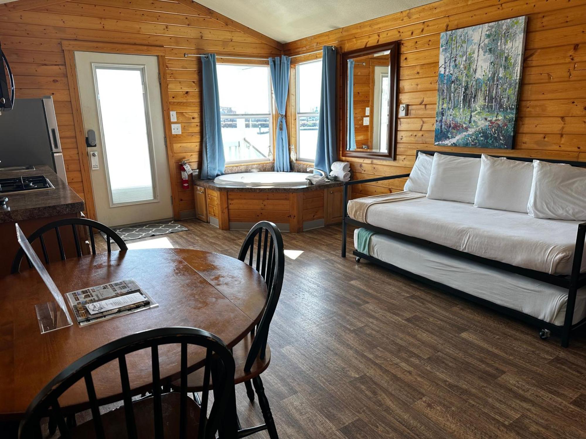 Westport Marina Cottages Ngoại thất bức ảnh